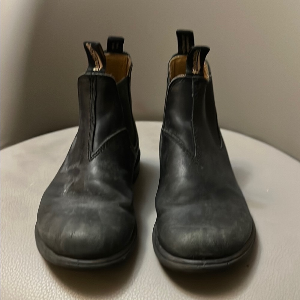 Blundstone Black Leather Chelsea Boots